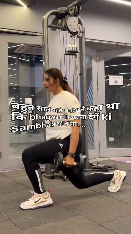 Post 6 by Pooja Rana on Instagram (video)