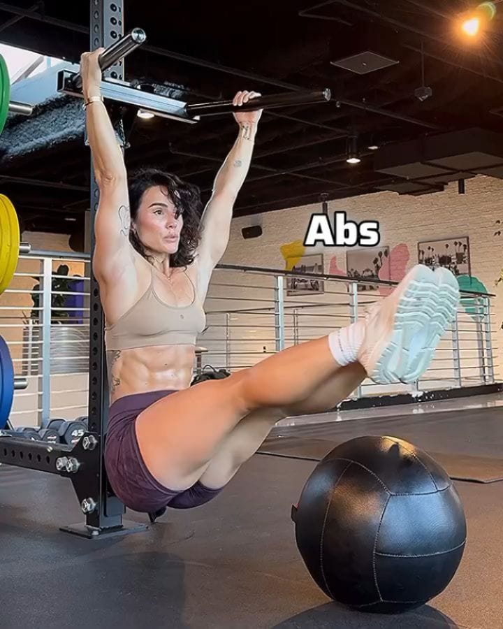 Post 2 by Home Workout 🌐 on Instagram (carousel)