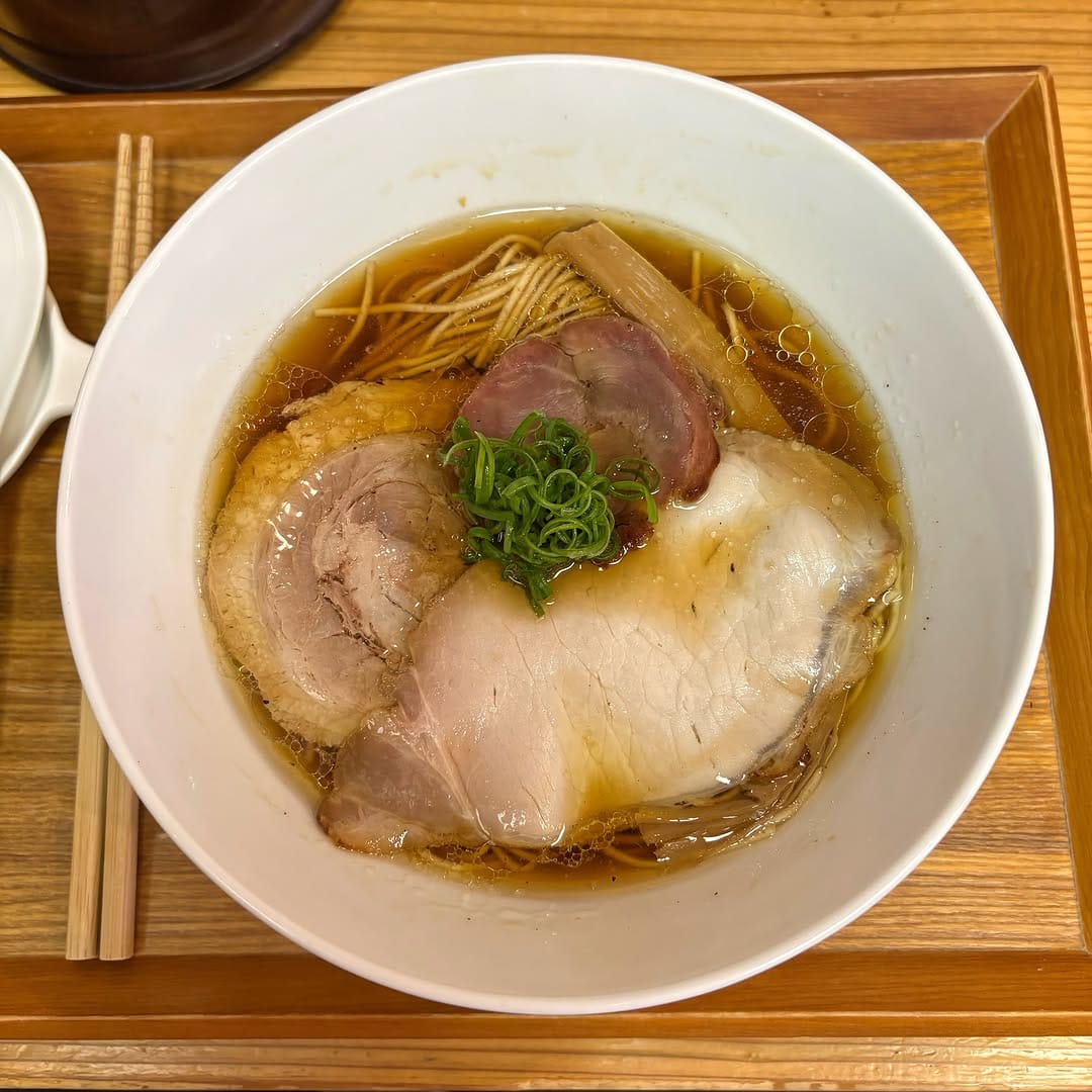 Post 6 by CHIKA🍜 大阪ラーメン・兵庫ラーメン on Instagram (carousel)