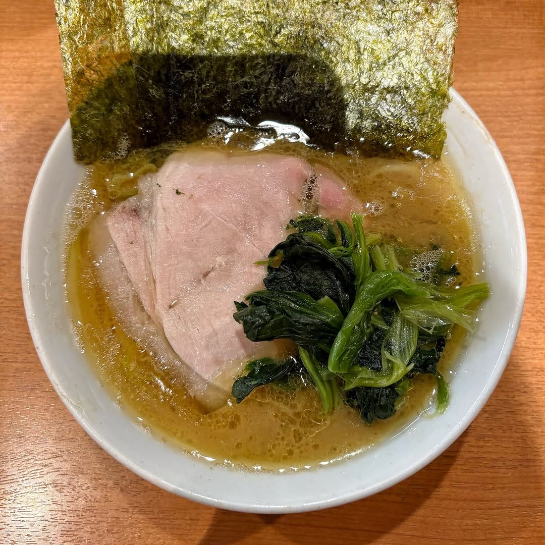Post 5 by CHIKA🍜 大阪ラーメン・兵庫ラーメン on Instagram (carousel)