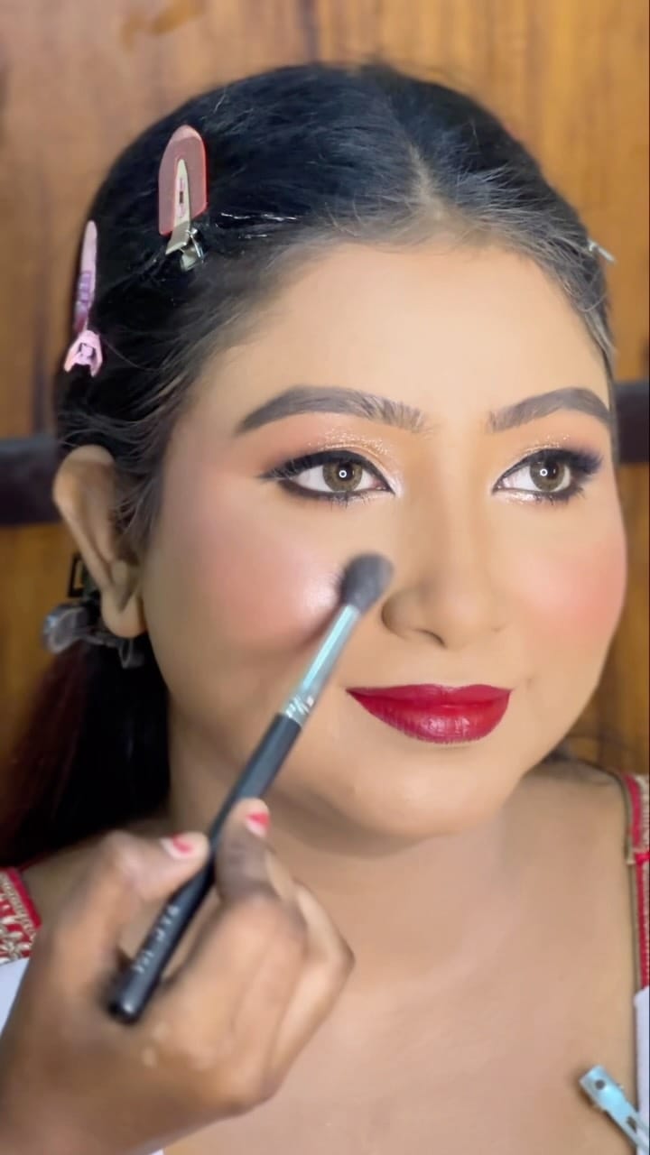 Post 4 by Deepa Tanti on Instagram (video)