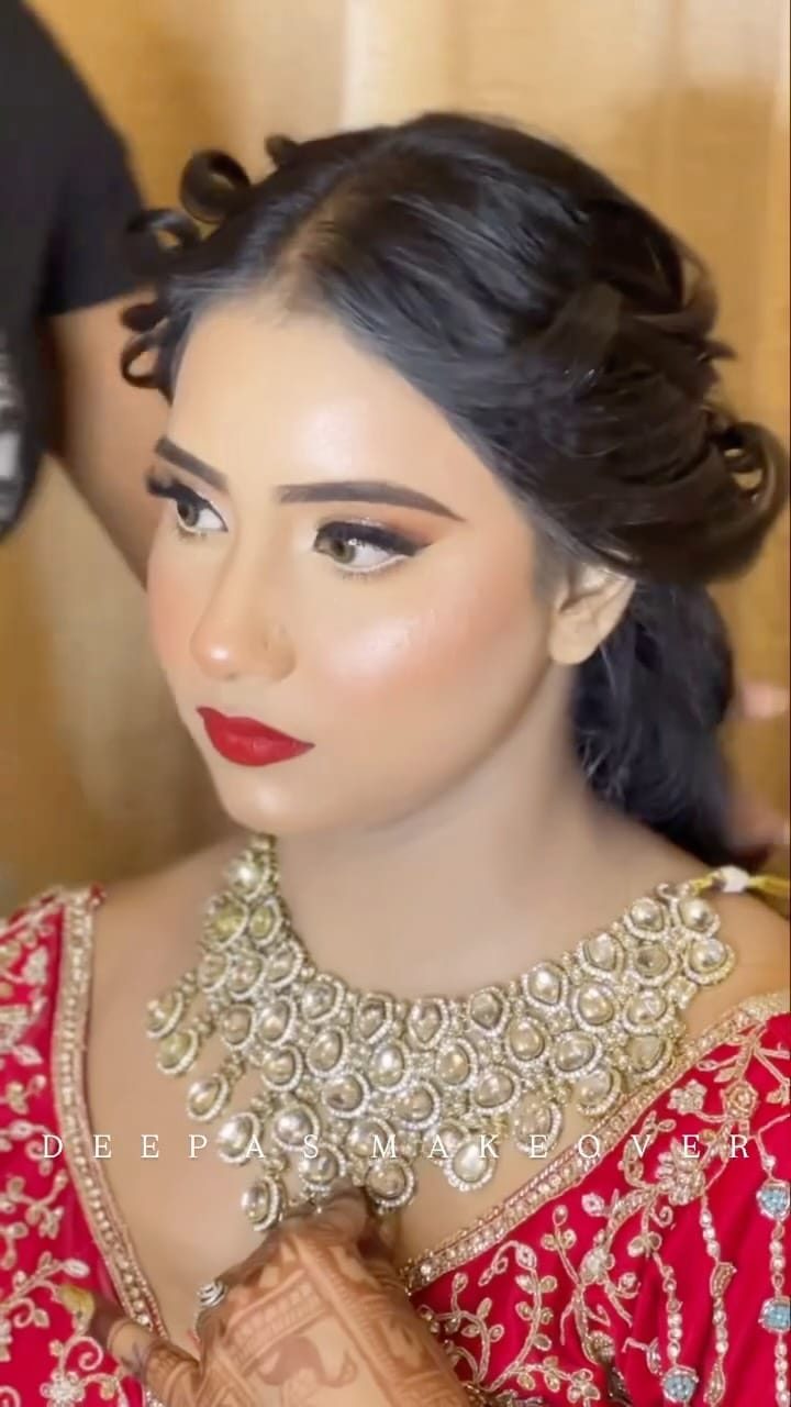 Post 2 by Deepa Tanti on Instagram (video)