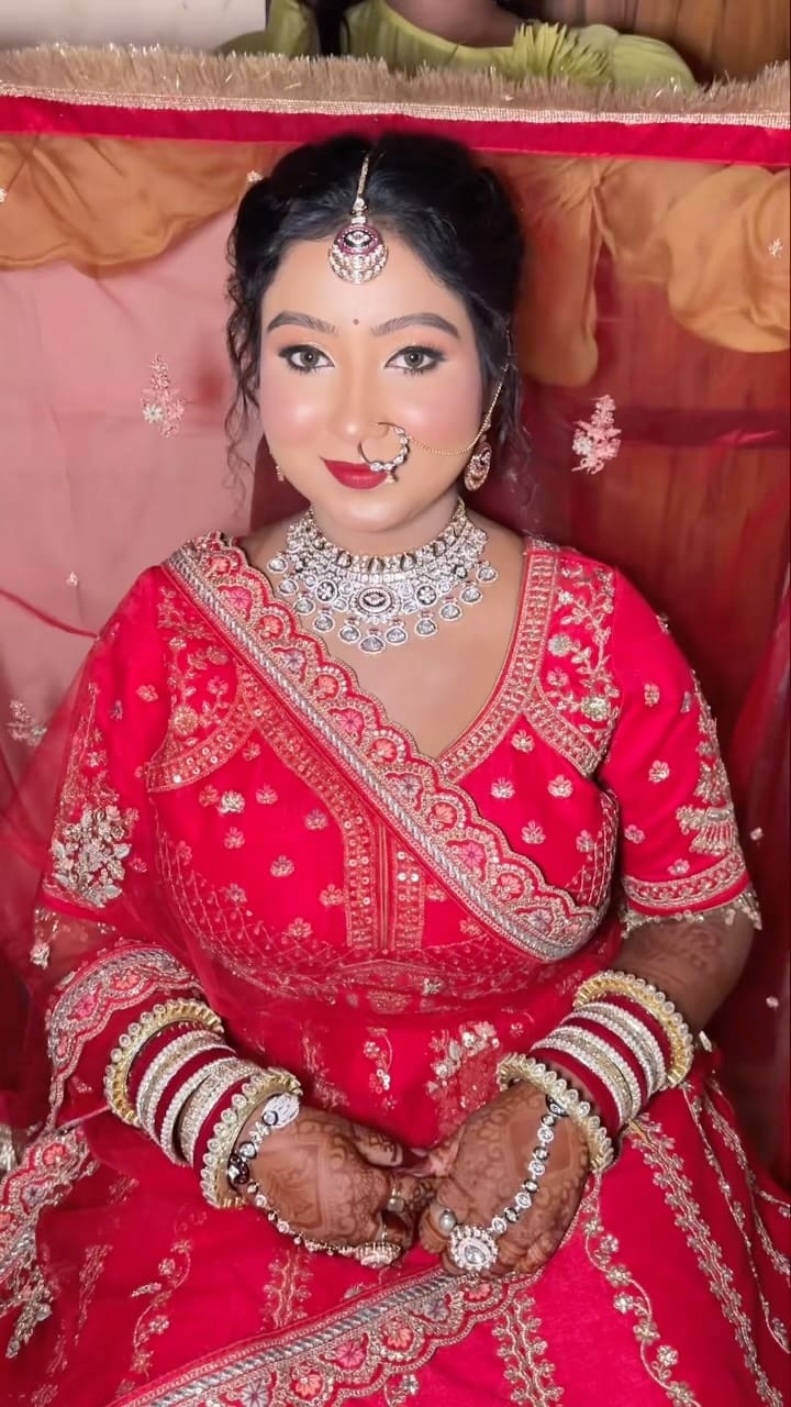 Post 3 by Deepa Tanti on Instagram (video)