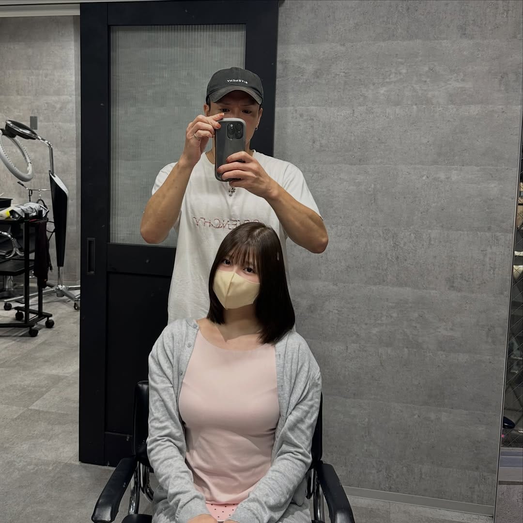 Post 1 by L'wis 朝長祐介 渋谷 福岡 美容師 髪質改善 ボブ レイヤーカット ヘアカラー ブリーチ on Instagram (carousel)