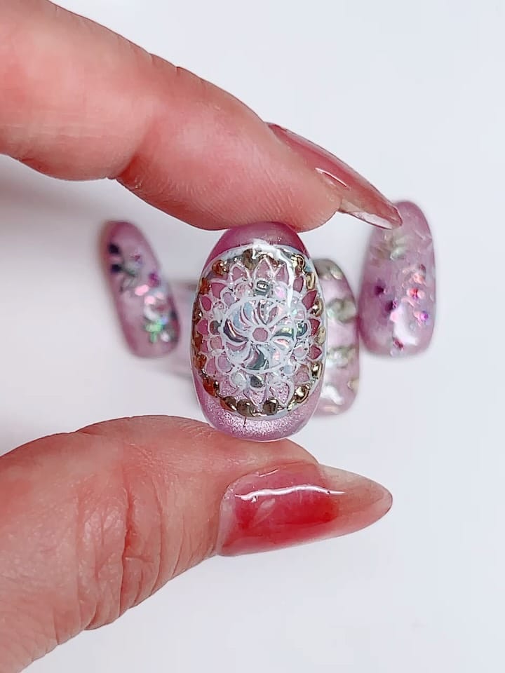 Post 6 by PONO NAILS🌋ポノ on Instagram (carousel)