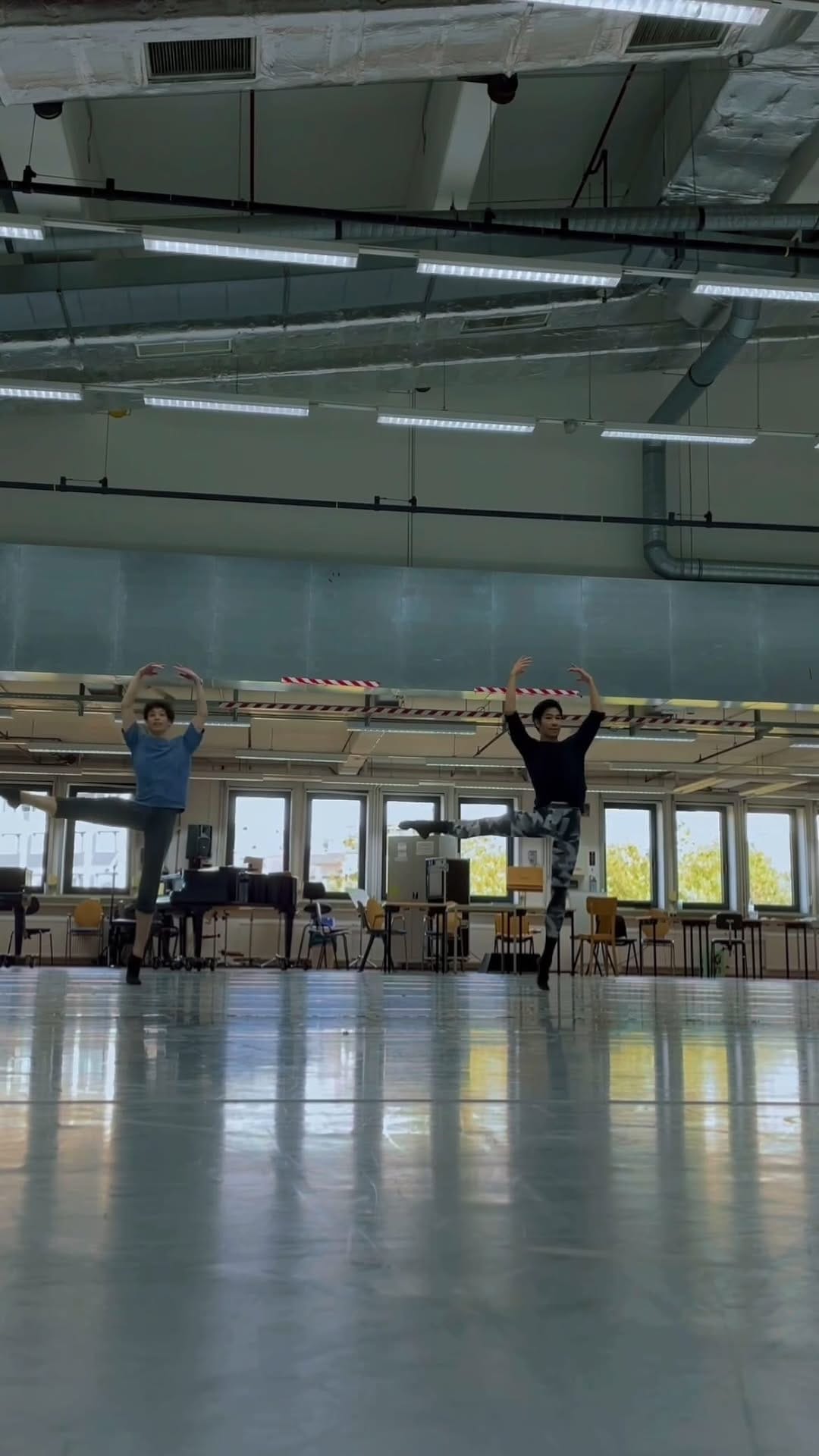 Post 10 by Haruo Niyama on Instagram (video)