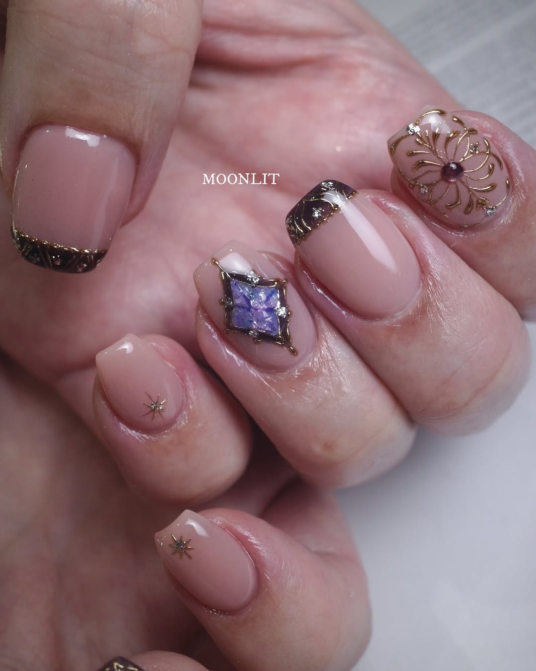 Post 9 by MOONLIT Yuki☾ 表参道ネイルサロン on Instagram (carousel)