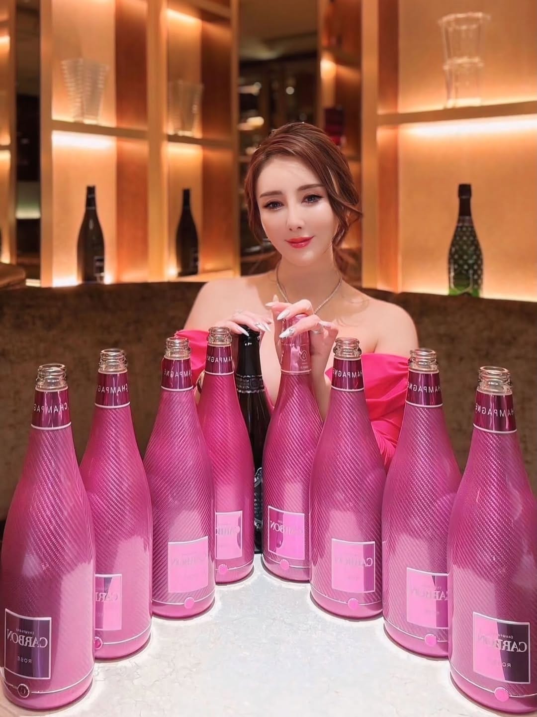 Post 2 by ami on Instagram (image)