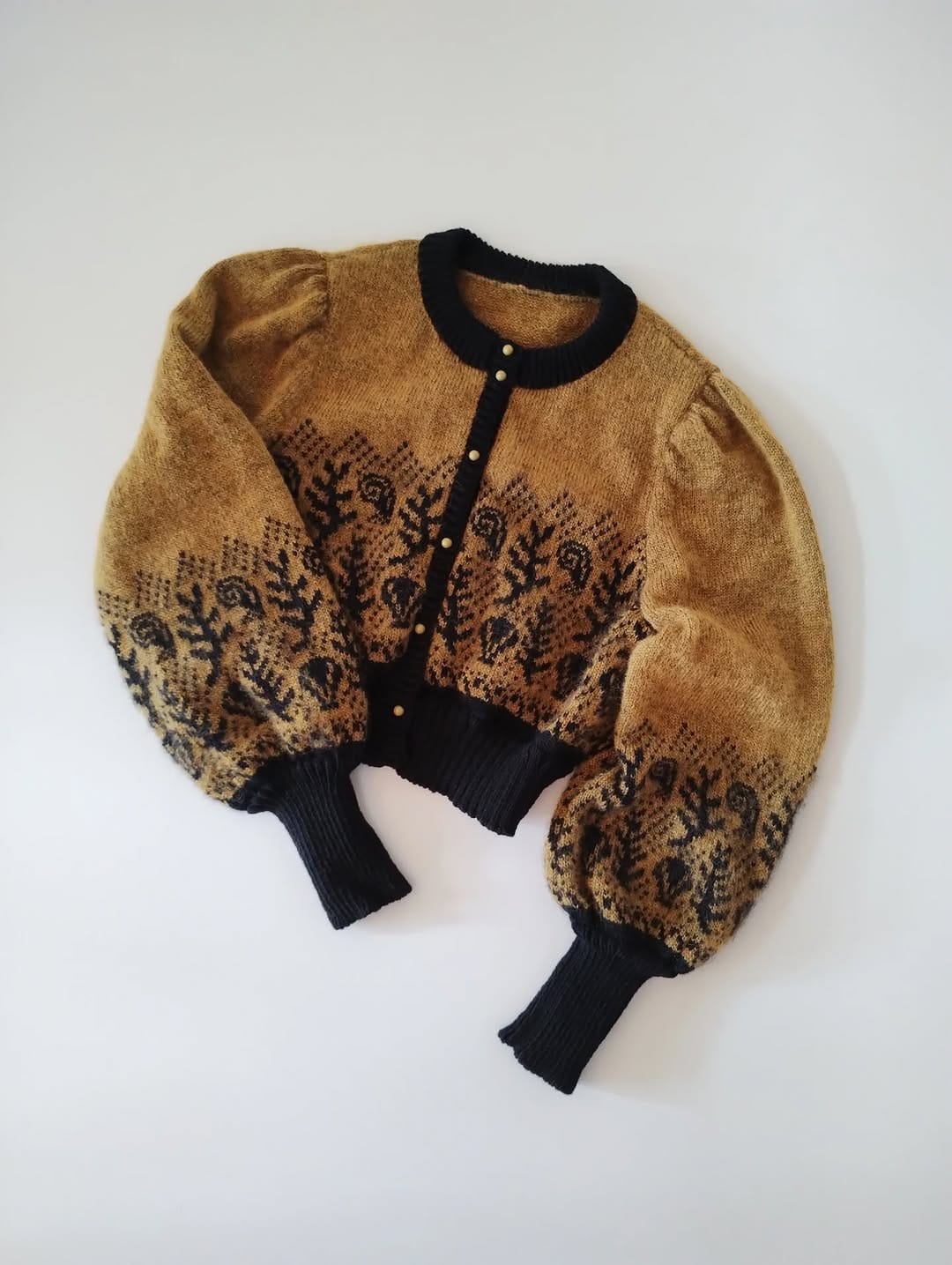 Post 10 by seesaw(knitwear) on Instagram (carousel)