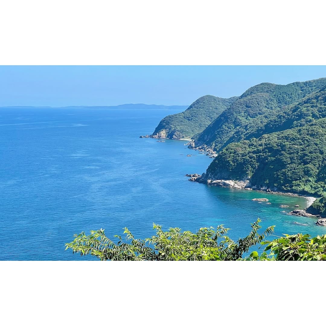 Post 2 by @tokyotravel on Instagram (carousel)