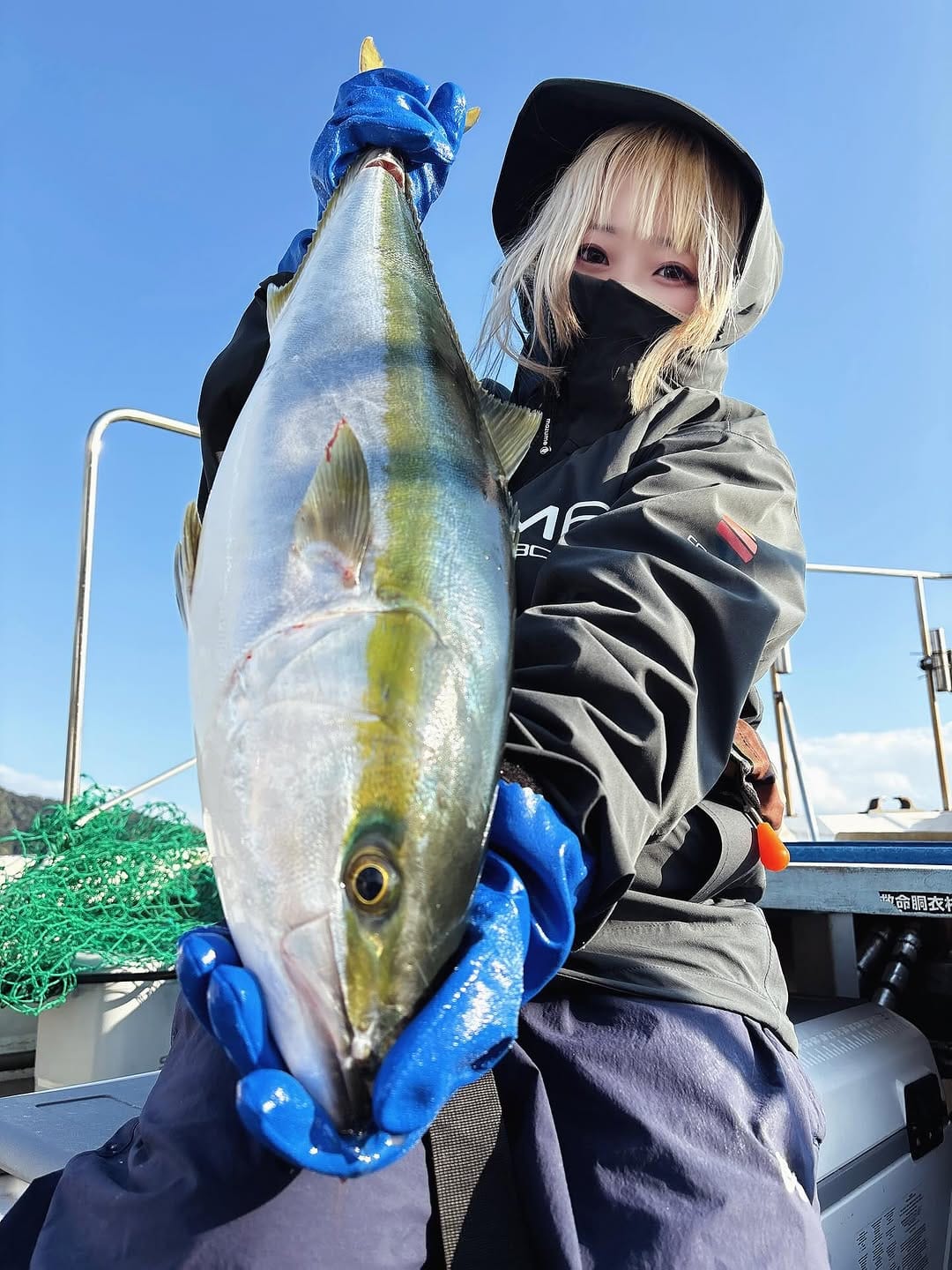 Post 9 by いぬかわぽめ🎣🐾 on Instagram (carousel)