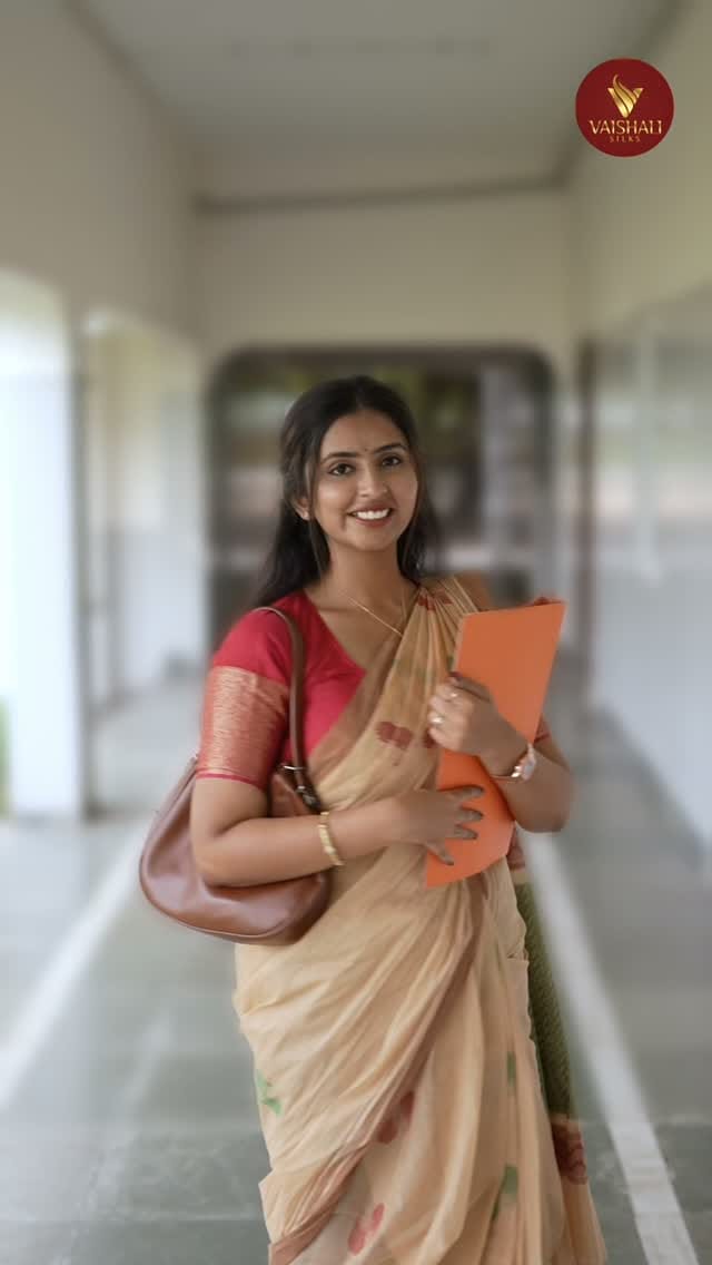 Post 8 by Vaishali Silks on Instagram (video)