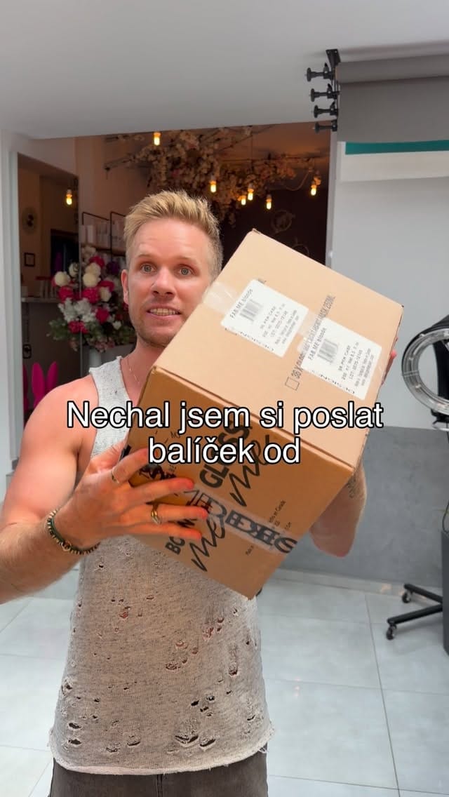 Post 1 by Michal Dok on Instagram (video)