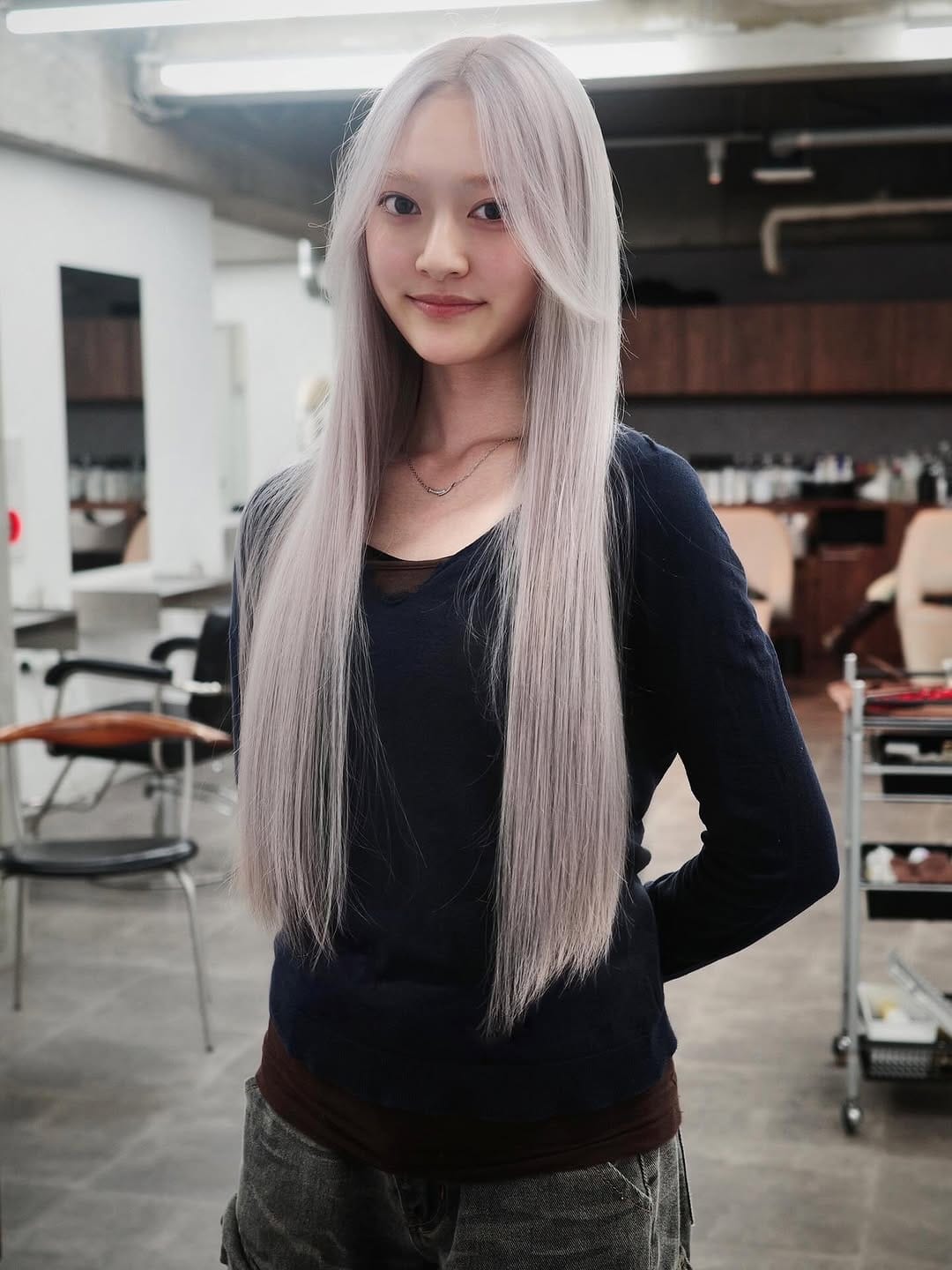 Post 4 by 遠山 洵 ブロンド/エクステ/ハイトーンカラー on Instagram (carousel)