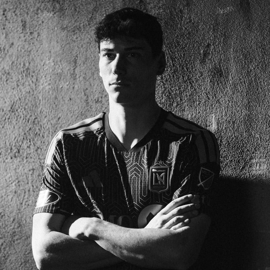 Post 1 by Lorenzo Dellavalle on Instagram (image)
