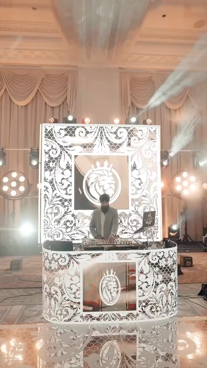 Post 8 by KROWN entertainments on Instagram (video)
