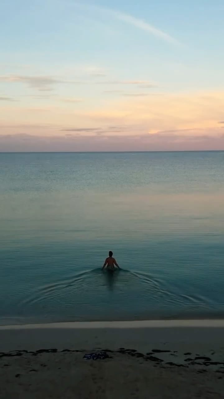 Post 3 by Natasja Saad on Instagram (video)
