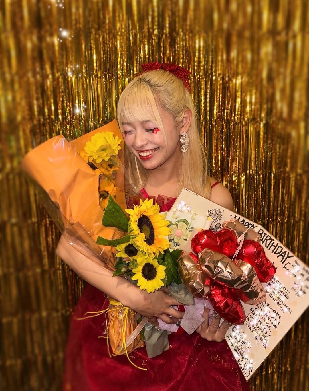 Post 2 by 中野向日葵🌻Himawari🌻 on Instagram (carousel)