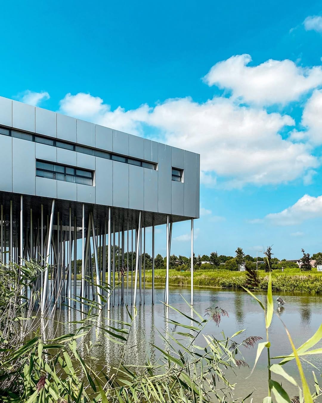 Post 6 by The Most Amazing Architecture on Instagram (image)