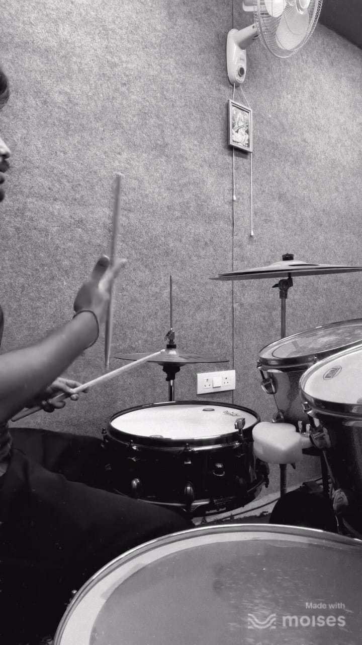 Post 4 by MaDdY on Instagram (video)