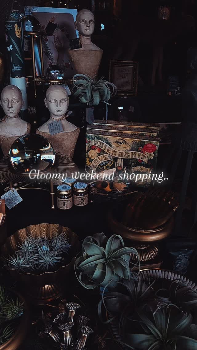 Post 2 by theweepingglass on Instagram (video)