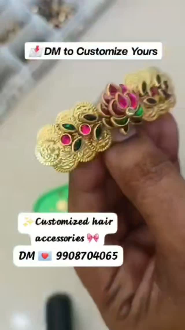 Post 4 by usha fashions on Instagram (video)