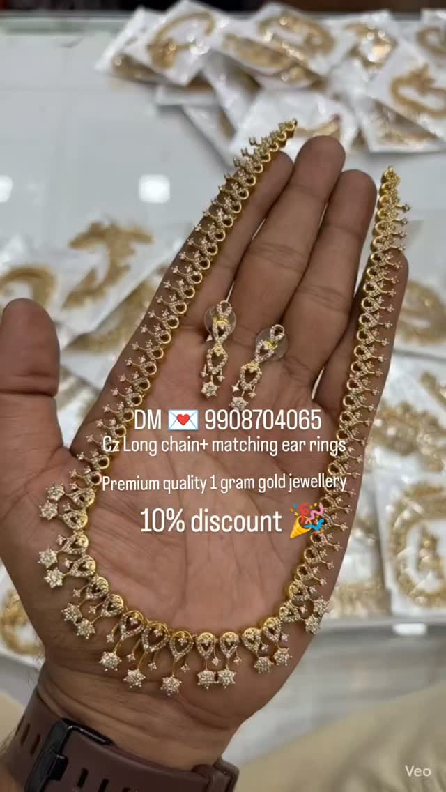 Post 7 by usha fashions on Instagram (video)