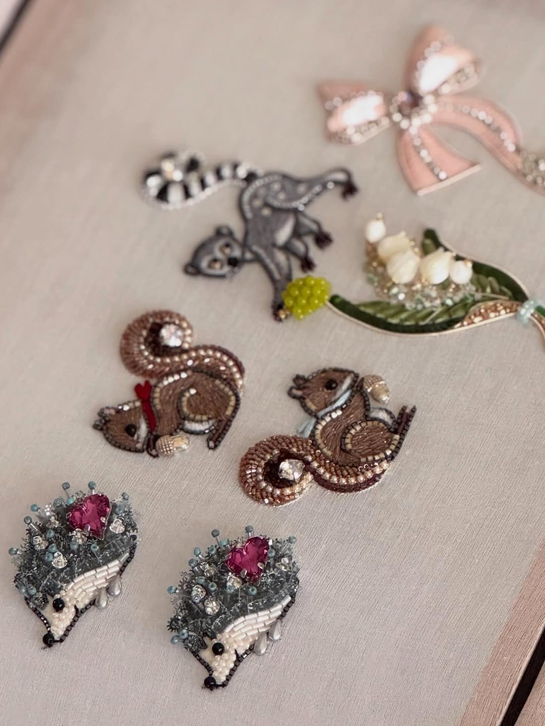 Post 9 by Jeunet | ジュネ🇯🇵オートクチュール刺繍（アリワーク） on Instagram (image)