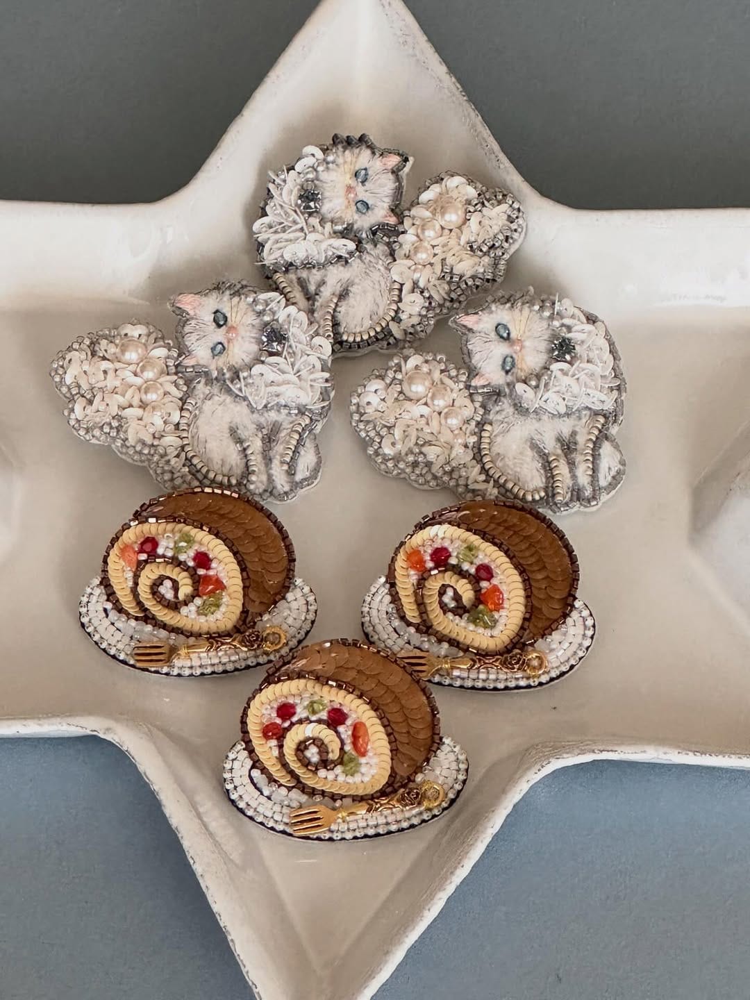 Post 6 by Jeunet | ジュネ🇯🇵オートクチュール刺繍（アリワーク） on Instagram (image)