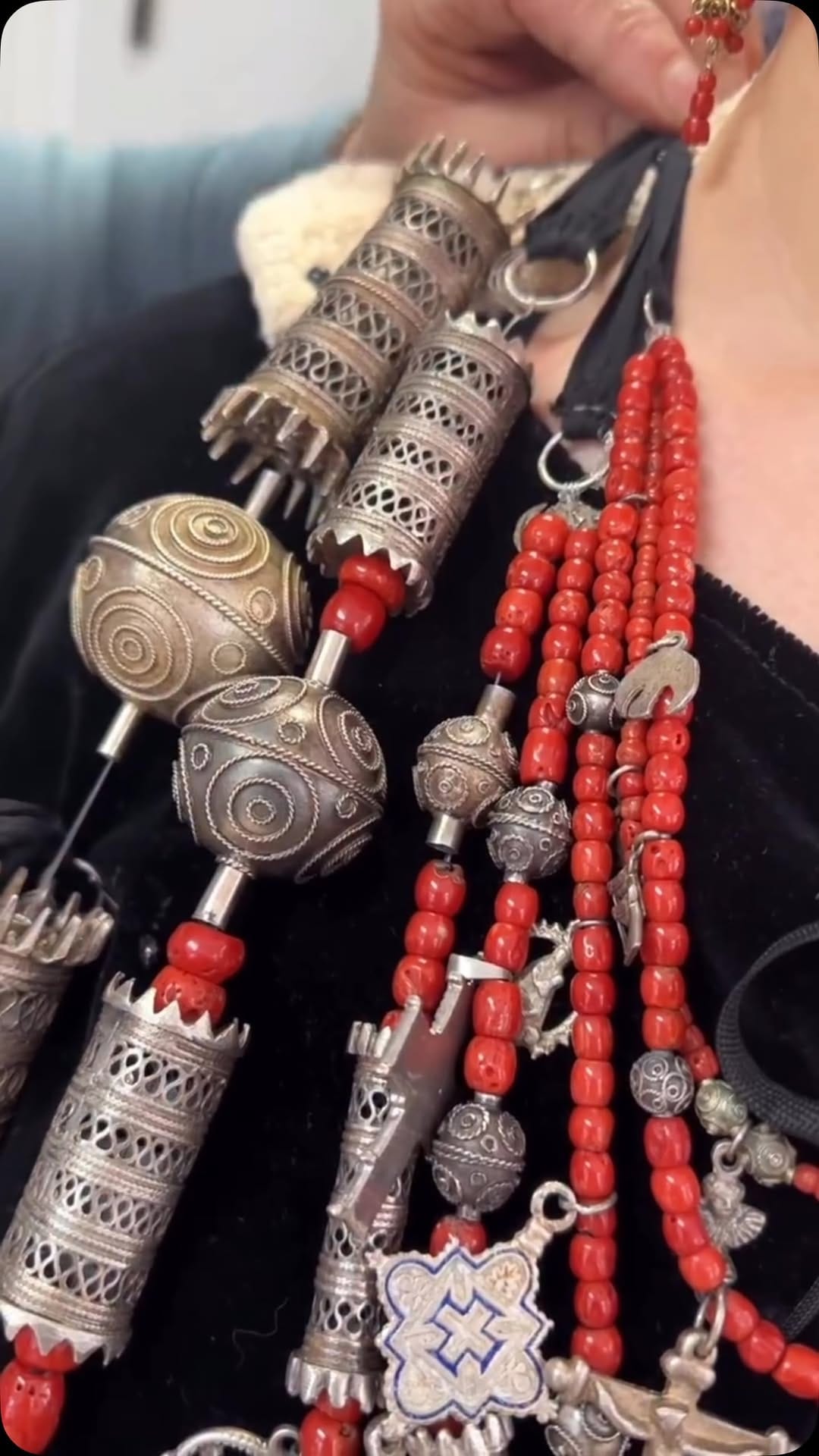 Post 1 by The Filigree Embassy on Instagram (video)