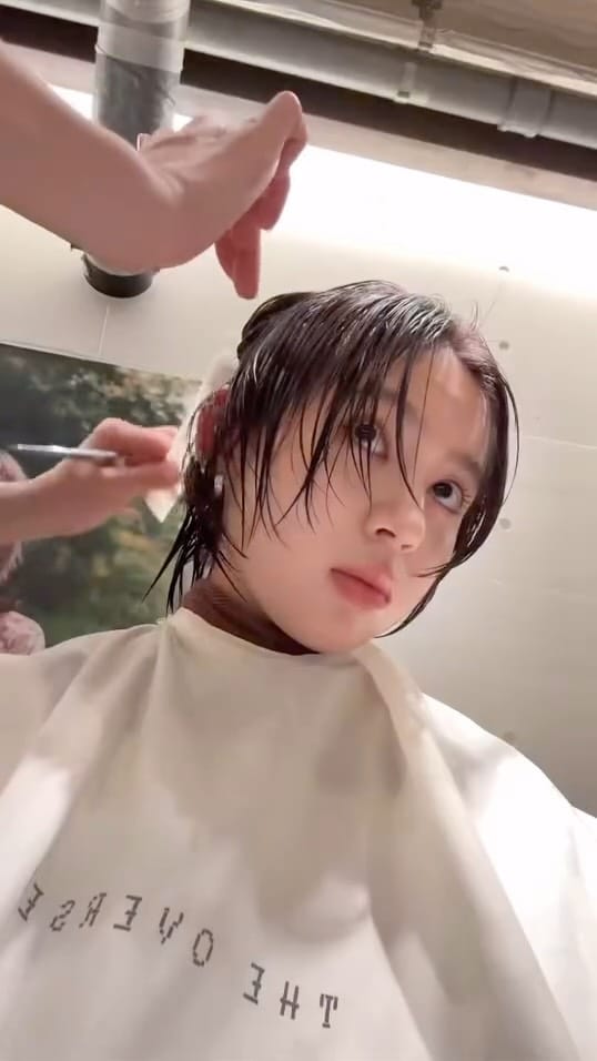 Post 9 by Aki on Instagram (video)