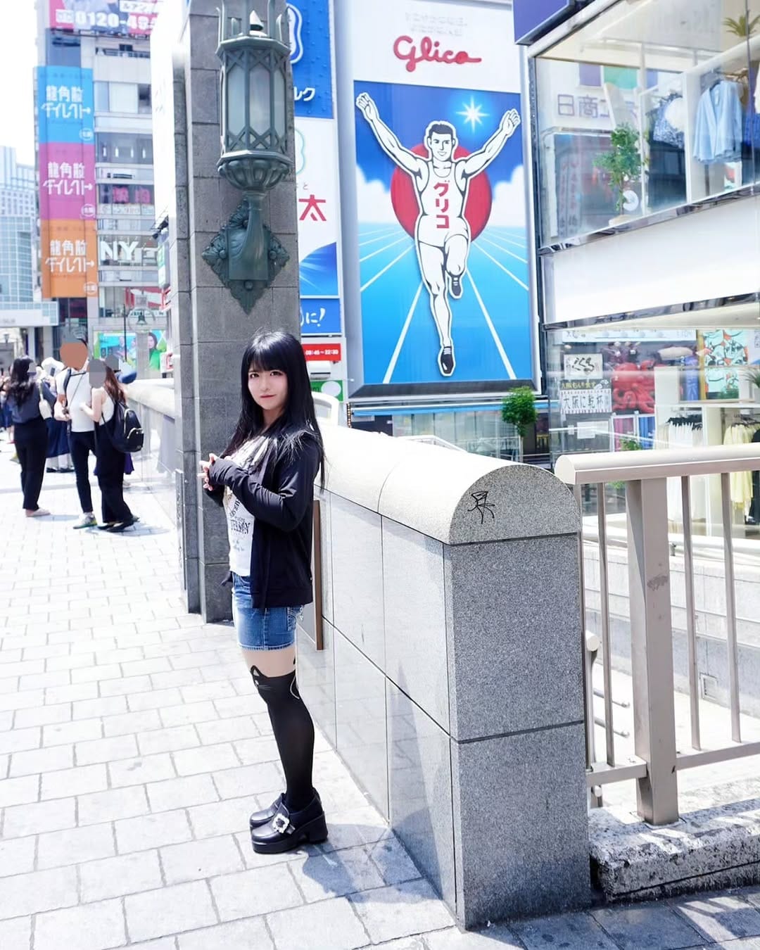 Post 6 by 冬月みぃな on Instagram (image)