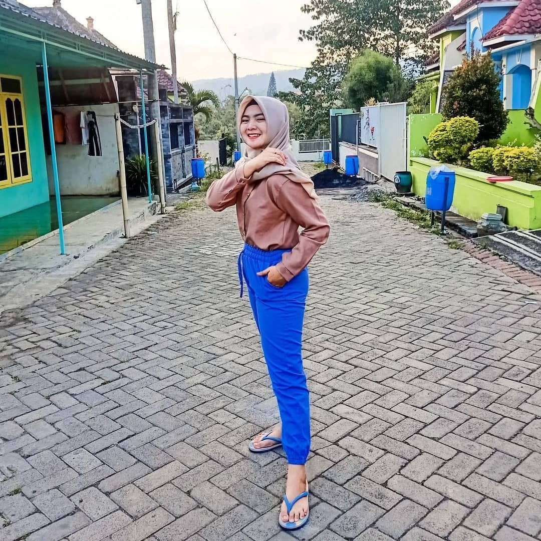 Post 6 by DYAN NOVITASARI G on Instagram (image)