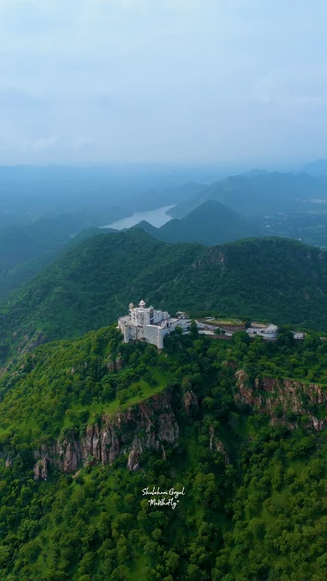Post 3 by Shubham Goyal on Instagram (video)
