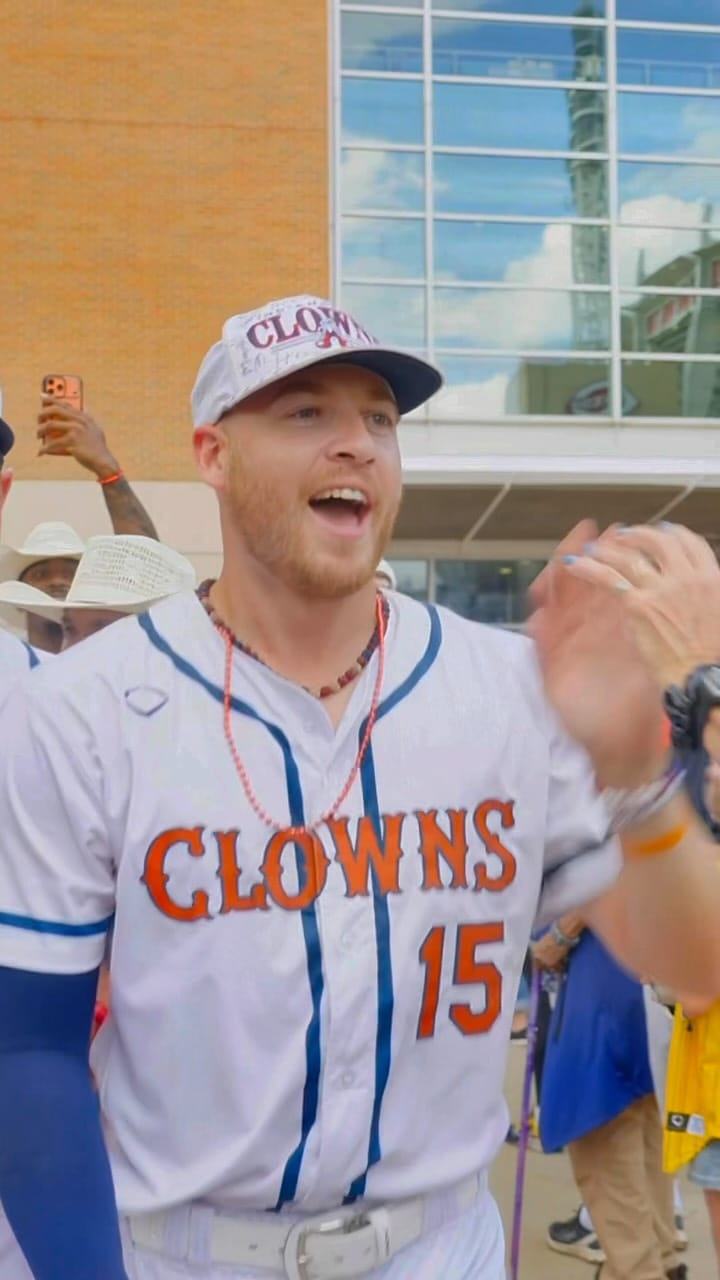 Post 6 by David Griffin on Instagram (video)