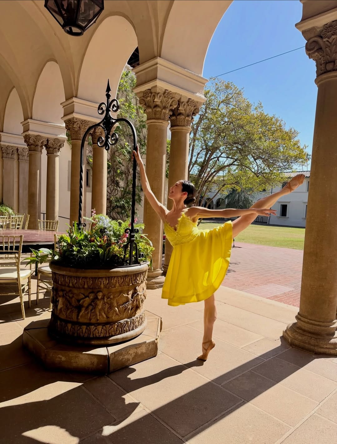 Post 7 by Saori Yamashita | Ballet Dancer on Instagram (carousel)