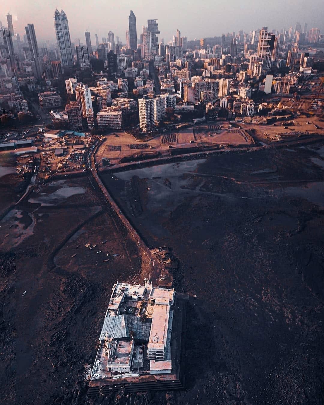 Post 8 by #Itz_Mumbai on Instagram (image)