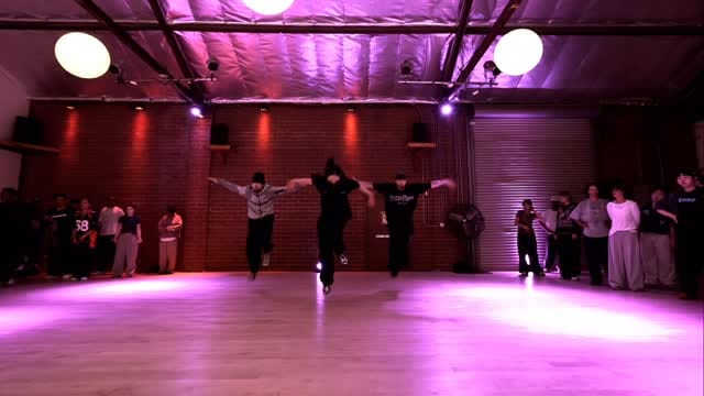 Post 3 by Shiori Murayama on Instagram (video)
