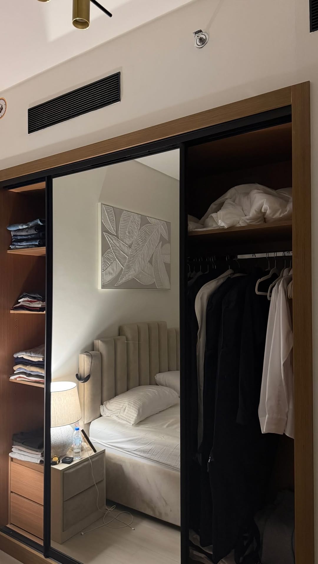 Post 5 by Sven van der Voort on Instagram (video)