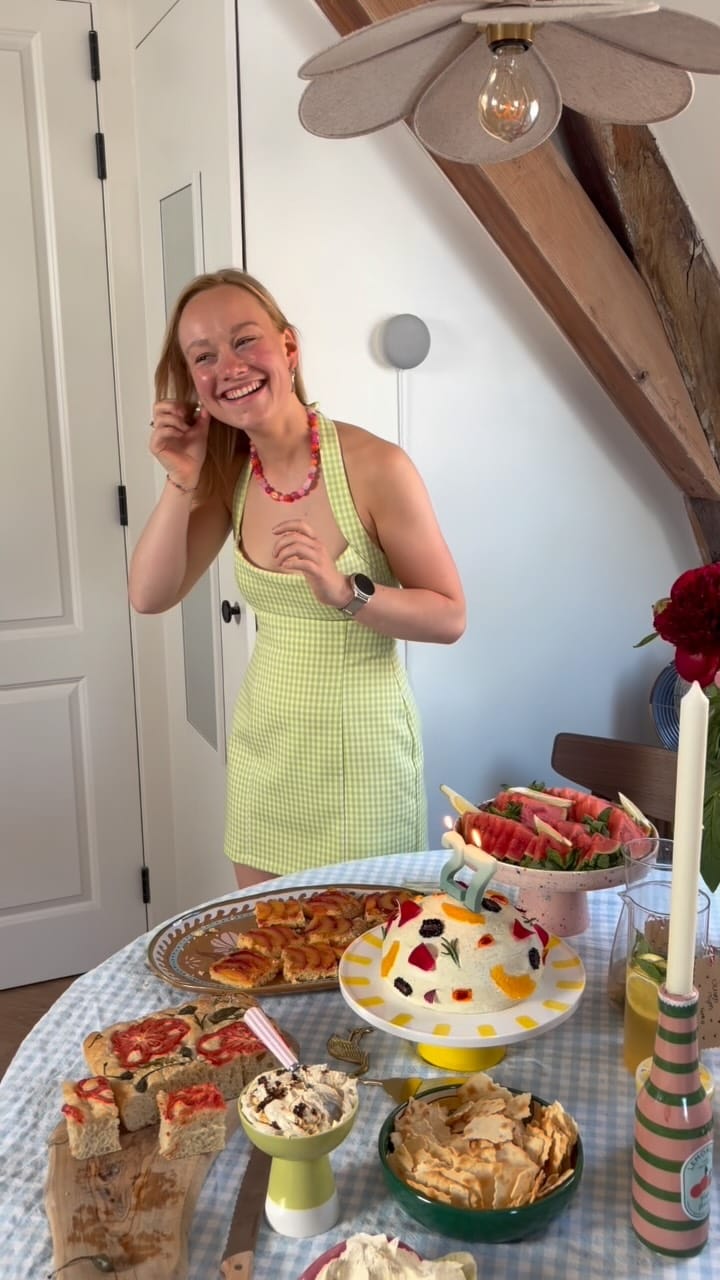 Post 9 by Kim Stolzenbach on Instagram (video)