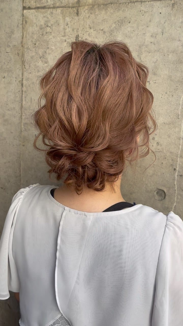 Post 9 by 藤原　愛✴︎hair arrange ヘアアレンジ on Instagram (video)