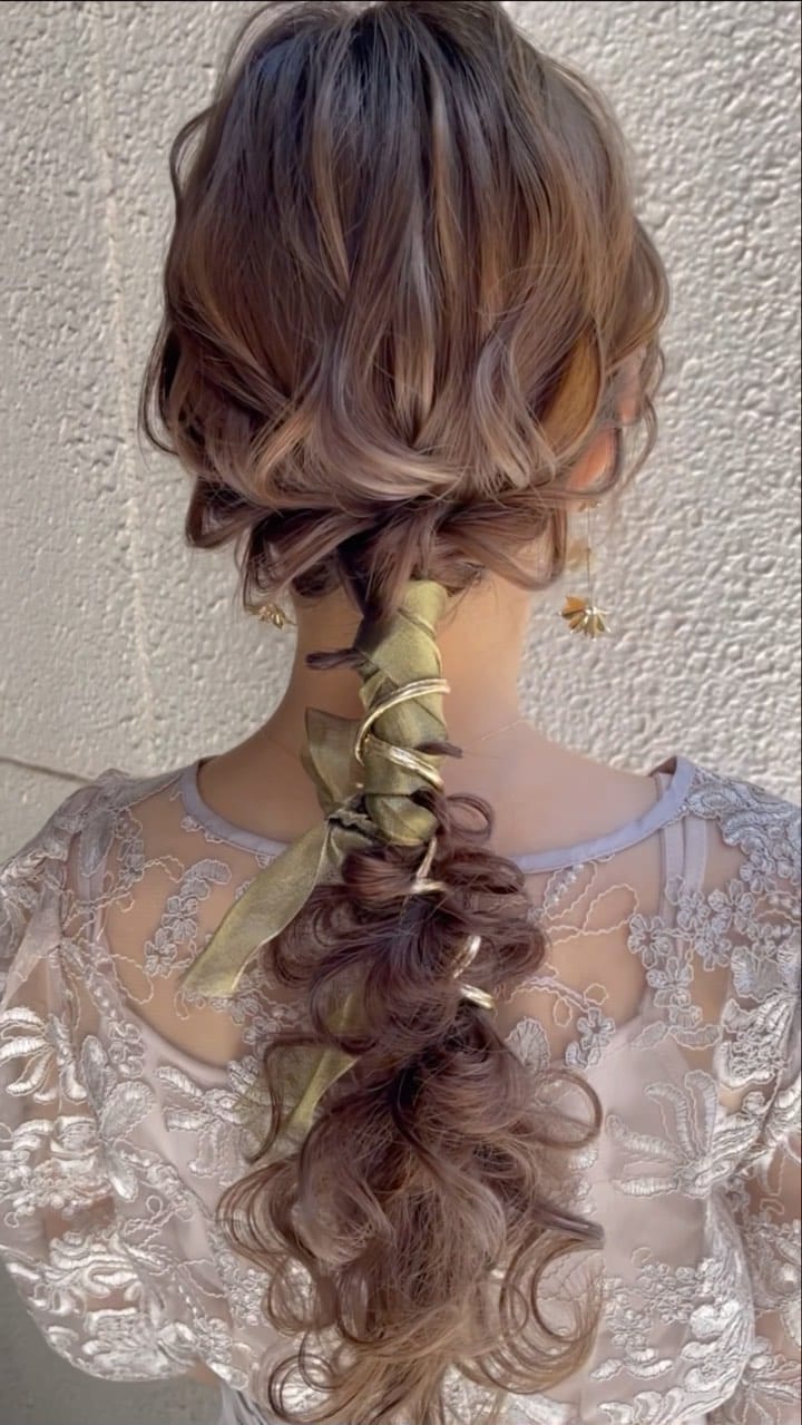 Post 10 by 藤原　愛✴︎hair arrange ヘアアレンジ on Instagram (video)