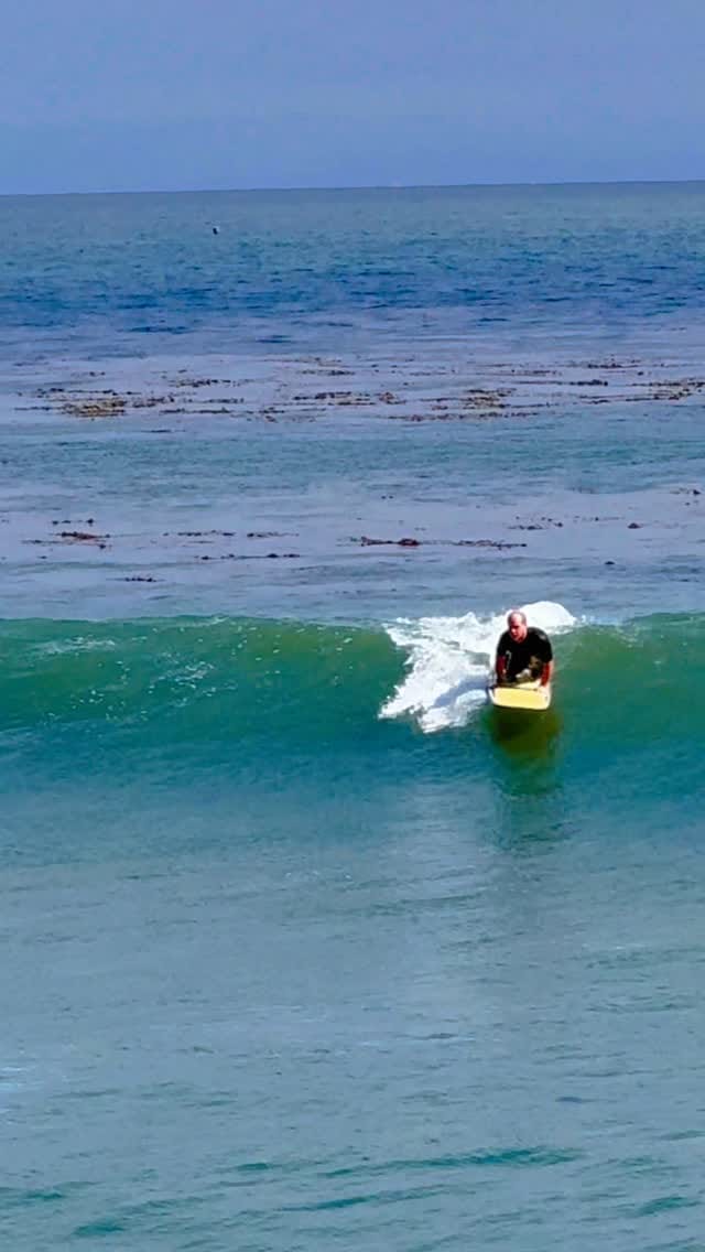 Post 2 by Surfing Fede 🟡 Longboard Surfing on Instagram (video)