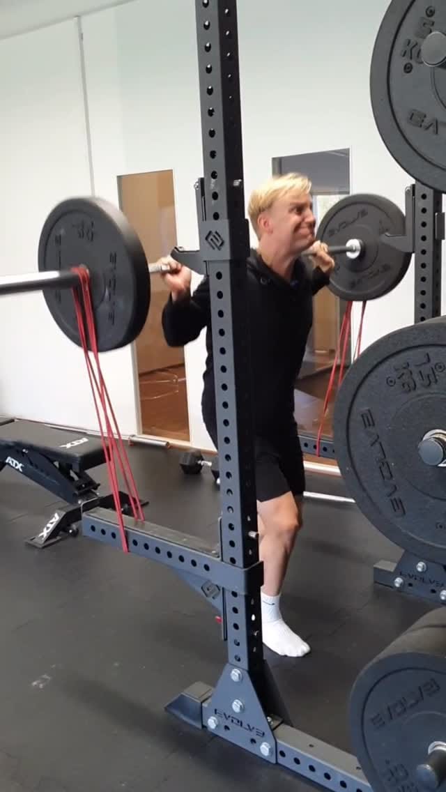 Post 5 by Eduard Hallberg on Instagram (video)