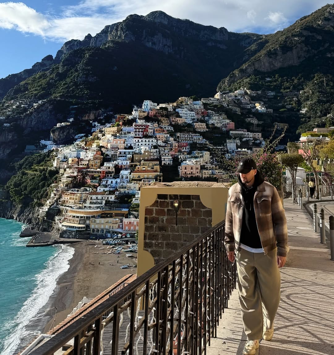 Post 6 by Federico Mussini on Instagram (image)