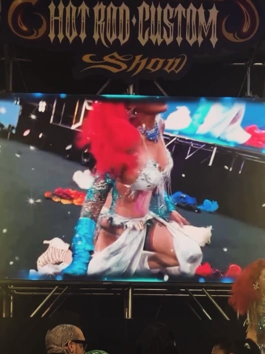 Post 8 by Aya Mermaid 🧜‍♀️アヤ.マーメイド on Instagram (carousel)