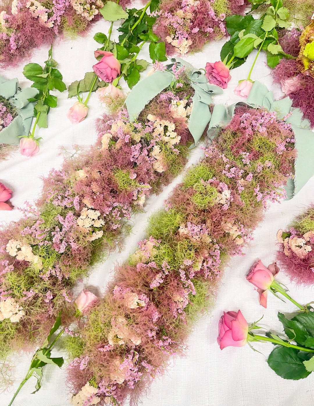 Post 4 by Yoko Takano                 flowerdesign angelique on Instagram (carousel)