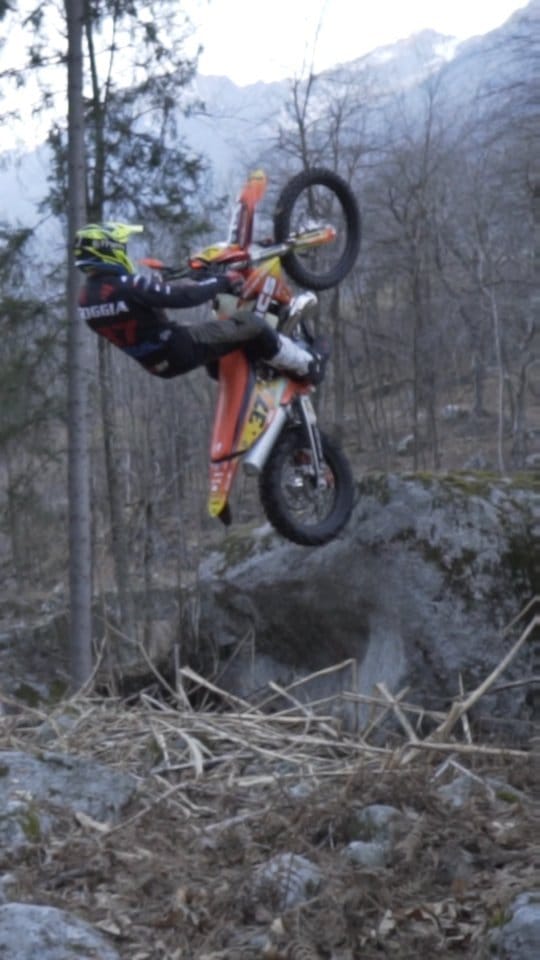 Post 10 by Sonny Goggia #37 on Instagram (video)