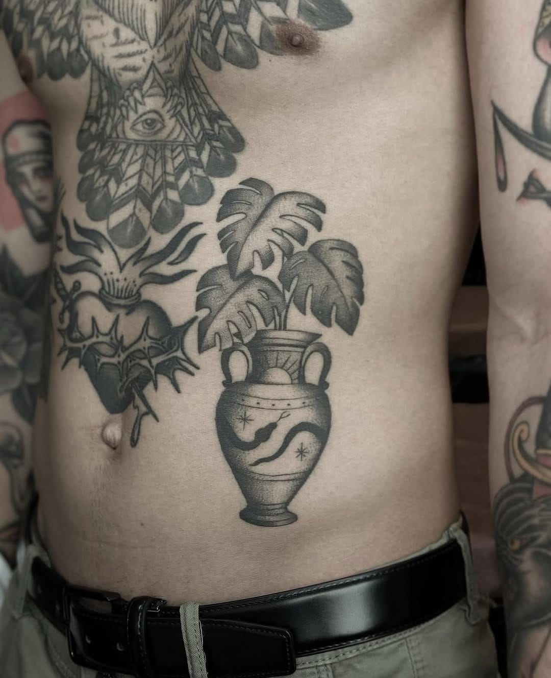 Post 6 by Victor Nishizima Tattoo on Instagram (image)