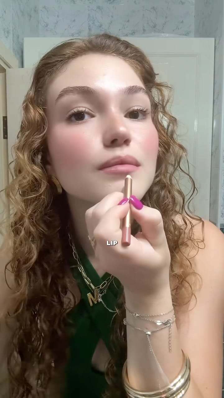 Post 3 by Melis Vural on Instagram (video)